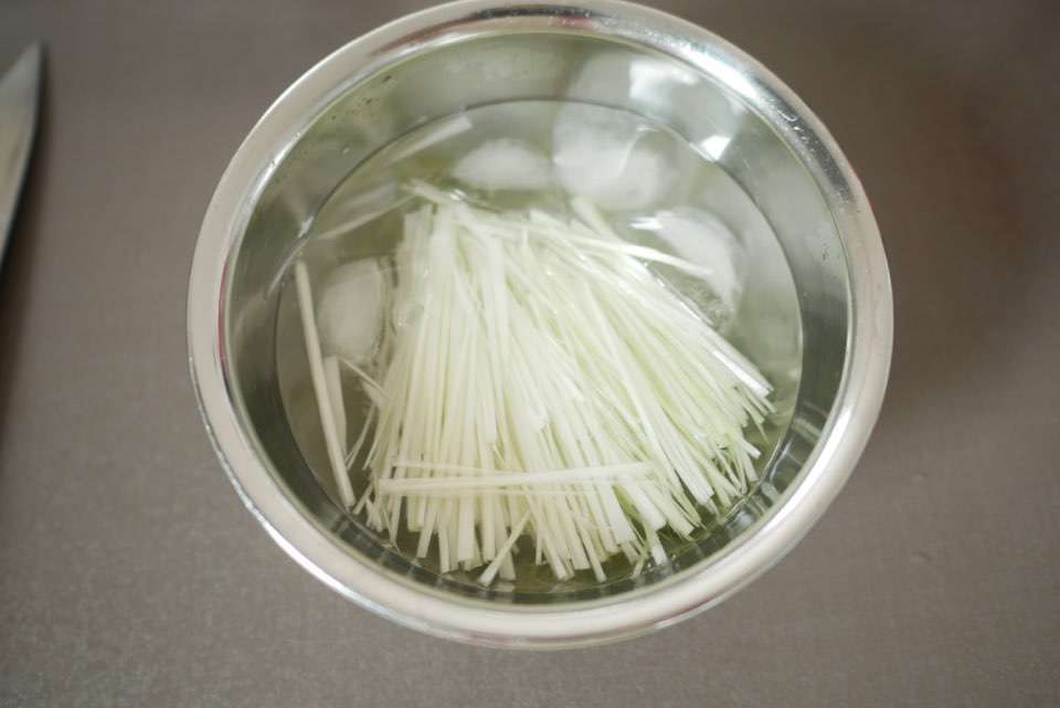 白髪ねぎの作り方