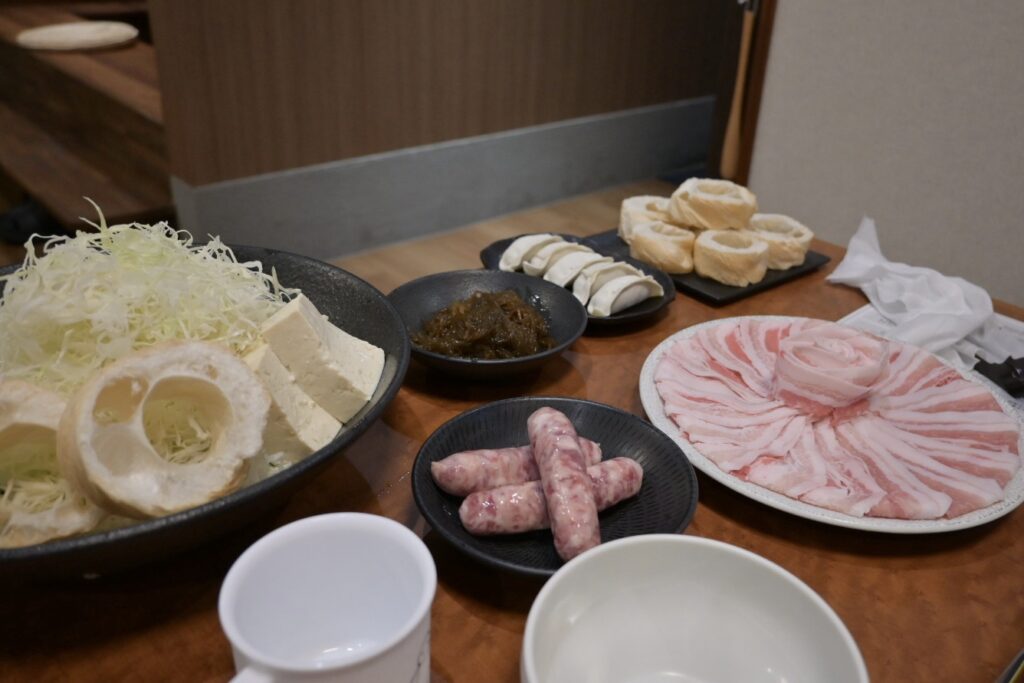 フサキビーチリゾートホテル近くのあぐー豚しゃぶしゃぶ