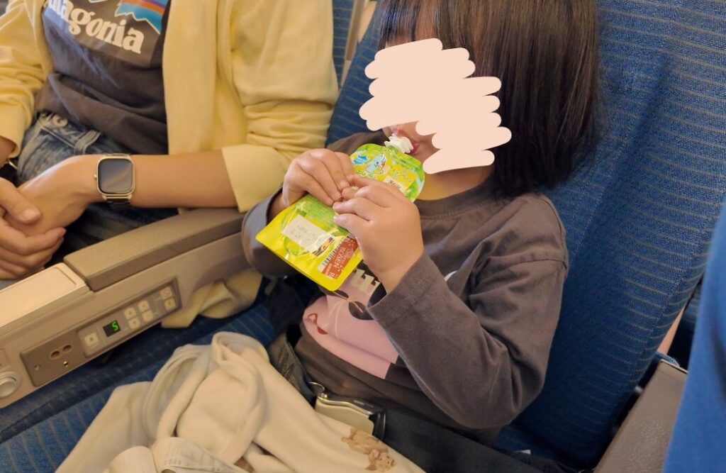 飛行機フライトで活躍するゼリージュース