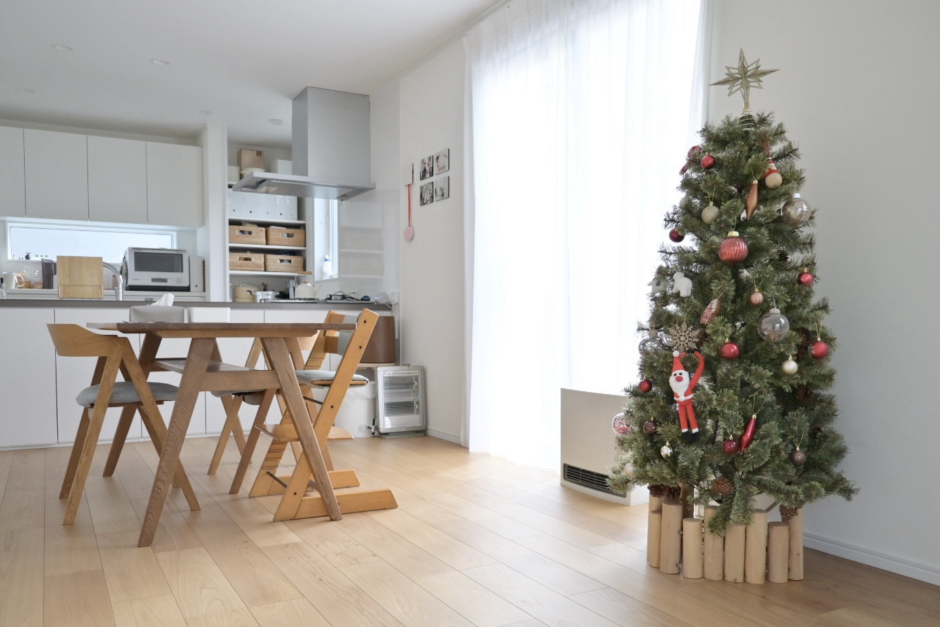 19畳リビングに150cmのアルザスツリー