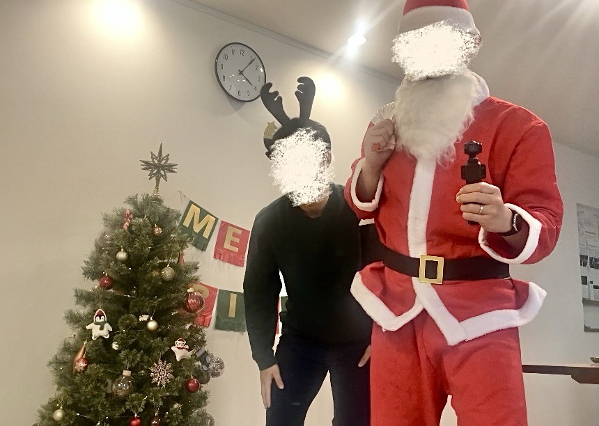 ママ友とクリスマスパーティー　パパサンタ登場