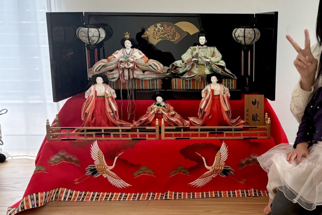 即席ひな壇のひな人形