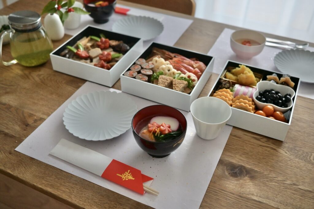 シンプルおしゃれなお正月テーブルコーディネート