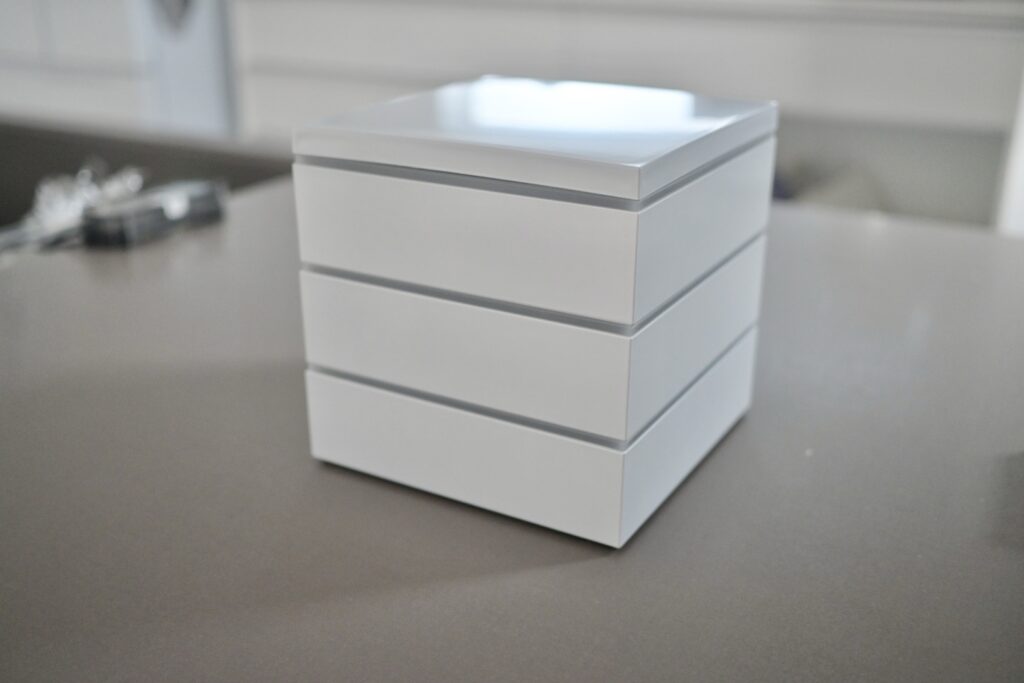 おせち用白色の3段重