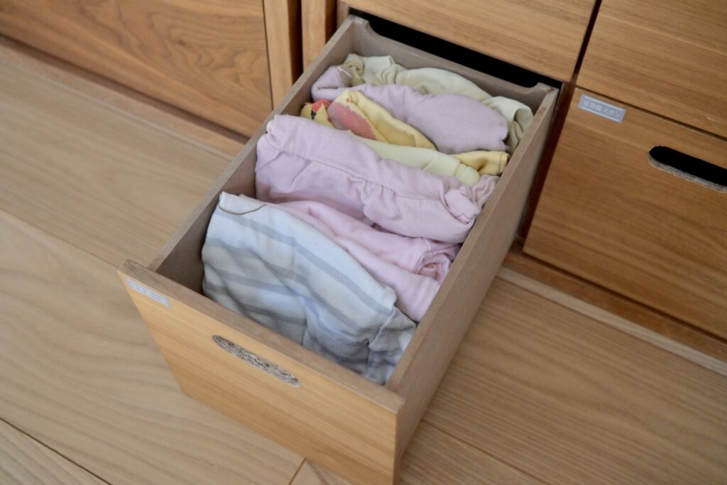 無印スタッキングシェルフ引出しの子供服収納