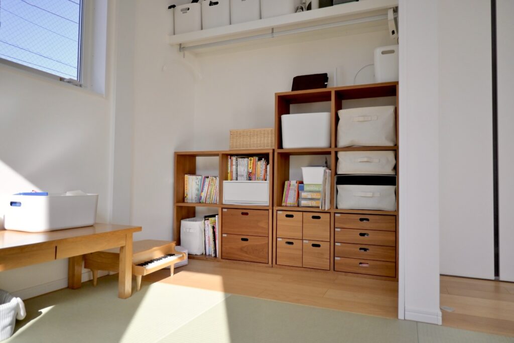 無印スタッキングシェルフの子供用品収納