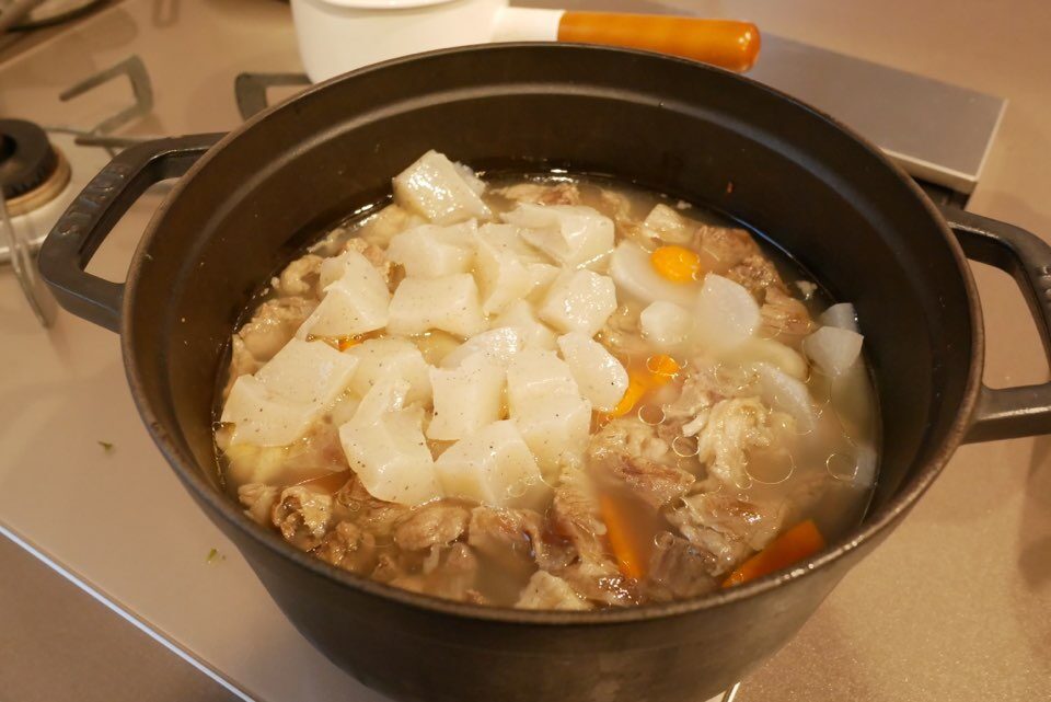 24cmストウブで煮込み料理