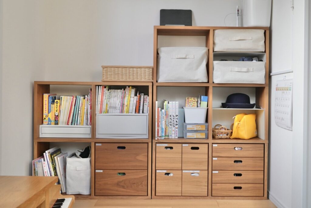 スタッキングシェルフで幼稚園準備コーナー