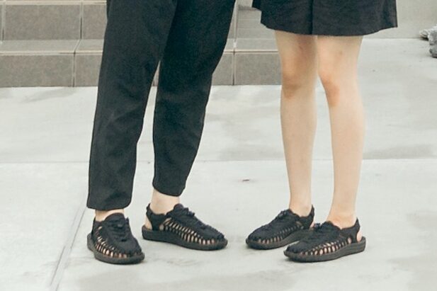 KEEN UNEEK夫婦着用写真