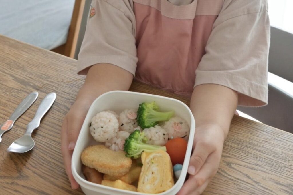 3歳のお料理お手伝い　お弁当作り